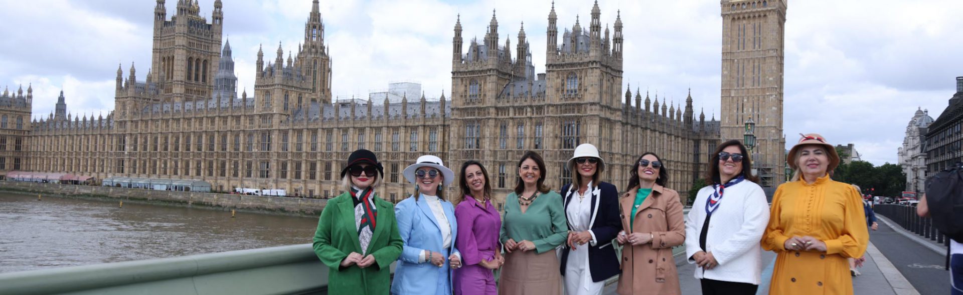 Formação em Etiqueta 42